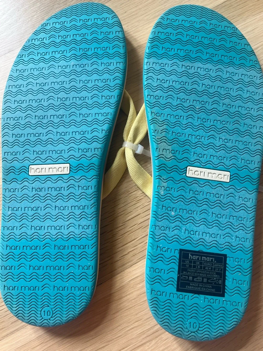 DUNES FLIP FLOPS size 10